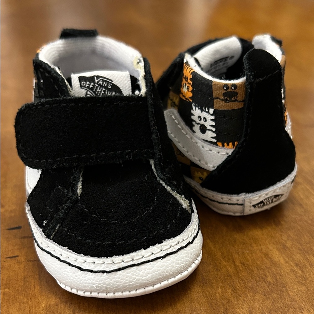 Vans Crib Shoes, Infant size 2